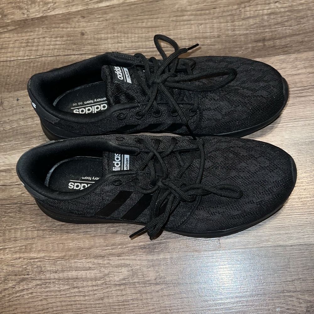 ADIDAS SHOES - Picture 3 of 6